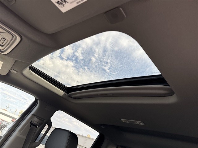 GMC Sierra 2500HD Vehicle Full-screen Gallery Image 22