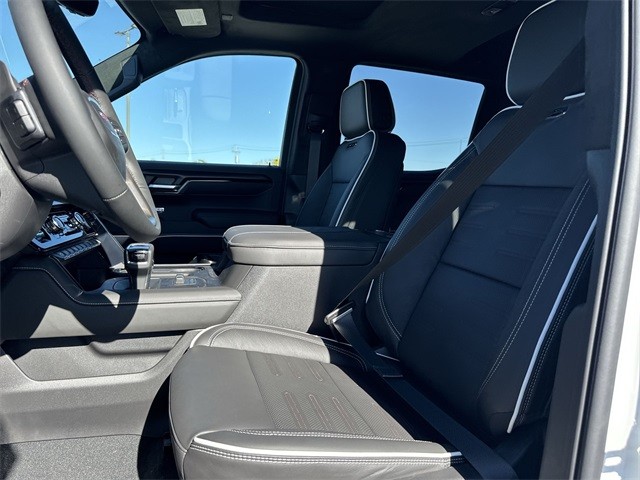 GMC Sierra 1500 Vehicle Full-screen Gallery Image 11