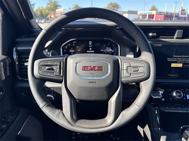 GMC Sierra 1500 Vehicle Full-screen Gallery Image 14