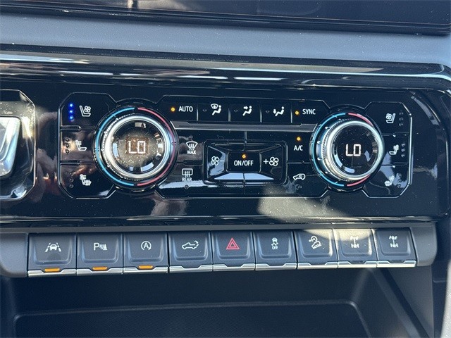 GMC Sierra 1500 Vehicle Full-screen Gallery Image 19