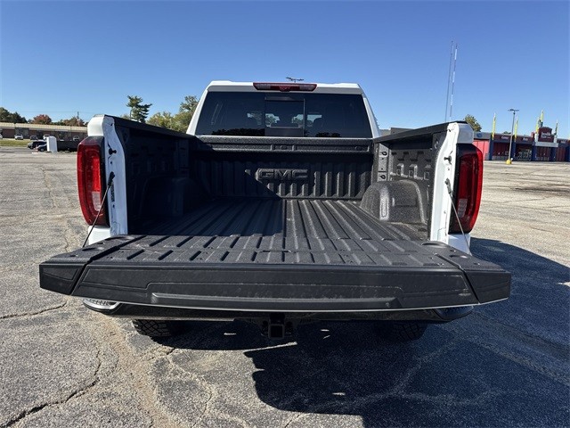 GMC Sierra 1500 Vehicle Full-screen Gallery Image 24
