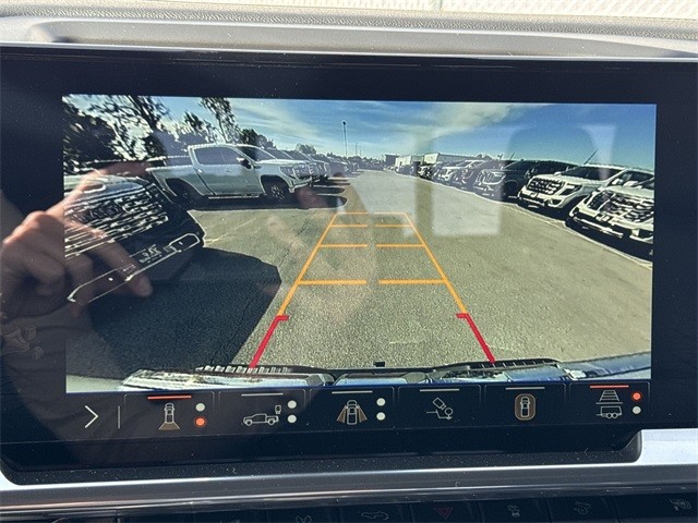 GMC Sierra 1500 Vehicle Full-screen Gallery Image 17