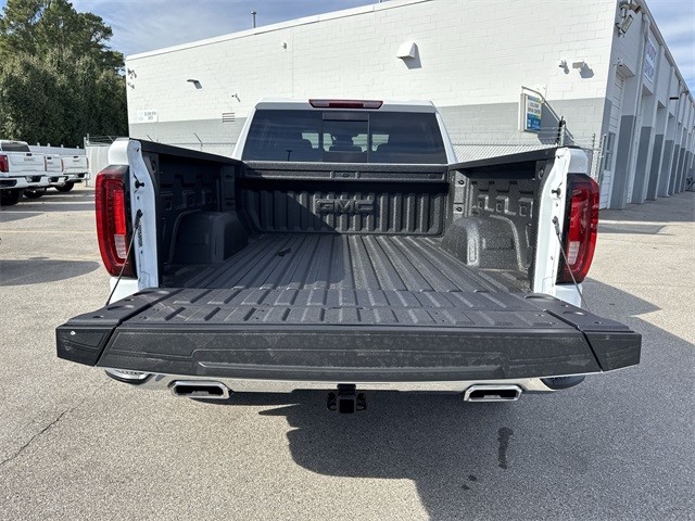 GMC Sierra 1500 Vehicle Full-screen Gallery Image 24