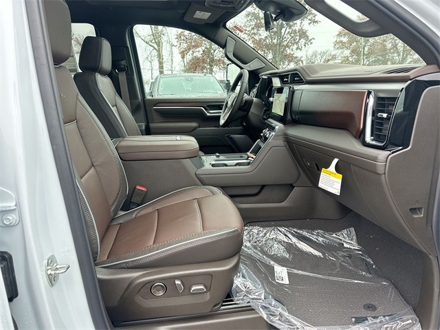 GMC Sierra 2500HD Vehicle Full-screen Gallery Image 25