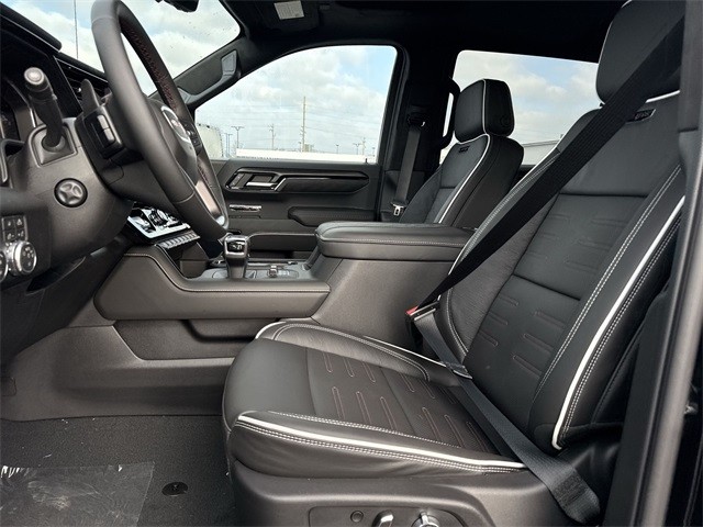 GMC Sierra 1500 Vehicle Full-screen Gallery Image 11