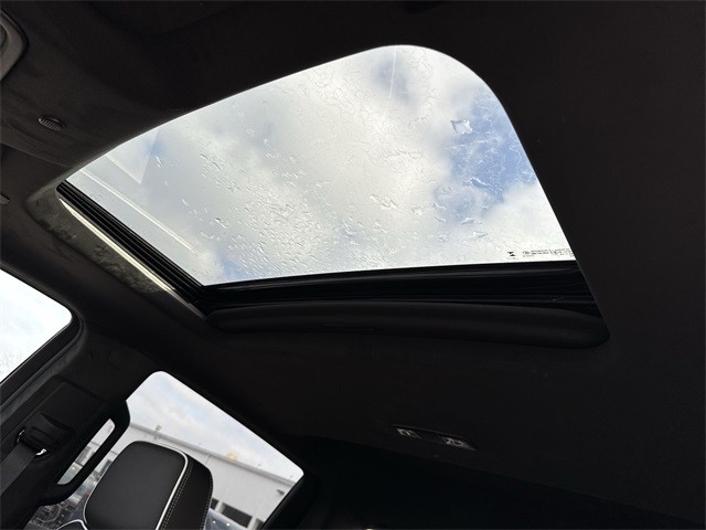 GMC Sierra 1500 Vehicle Full-screen Gallery Image 22