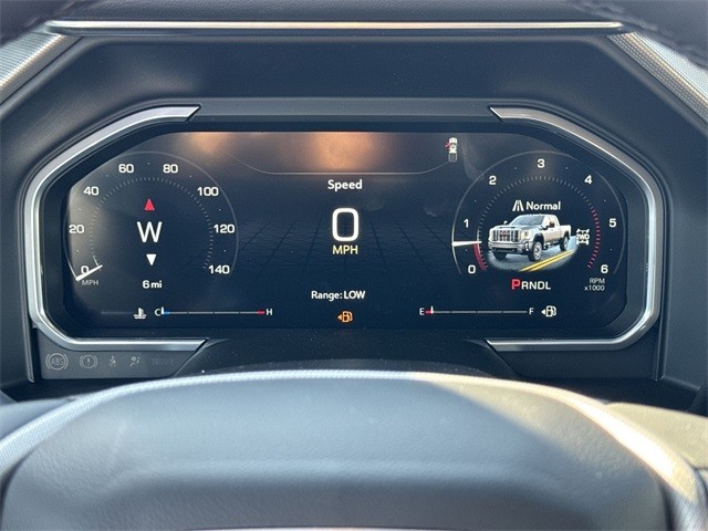 GMC Sierra 3500HD Vehicle Full-screen Gallery Image 15