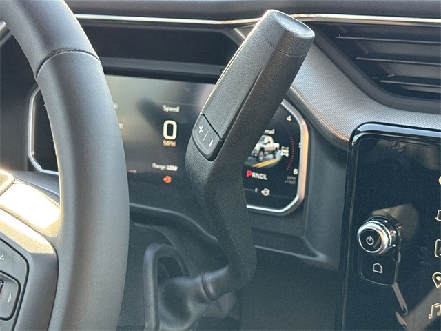 GMC Sierra 3500HD Vehicle Full-screen Gallery Image 20