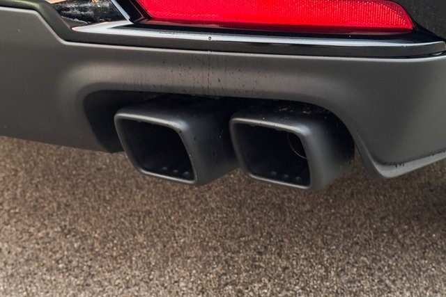 GMC Yukon Vehicle Full-screen Gallery Image 21