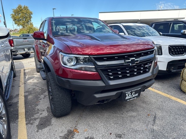 Chevrolet Colorado Vehicle Full-screen Gallery Image 03