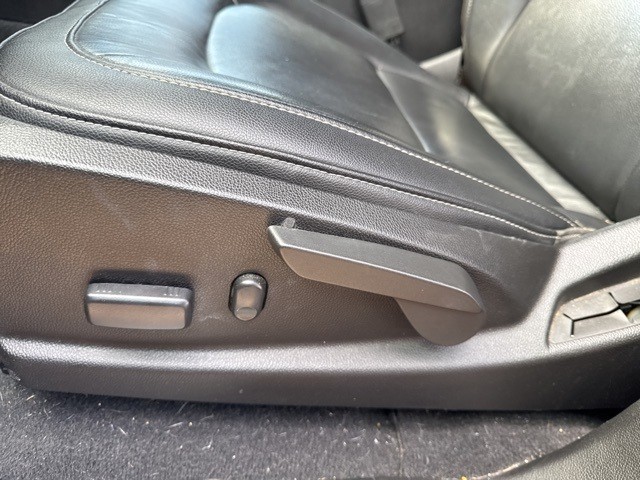 Chevrolet Colorado Vehicle Full-screen Gallery Image 16