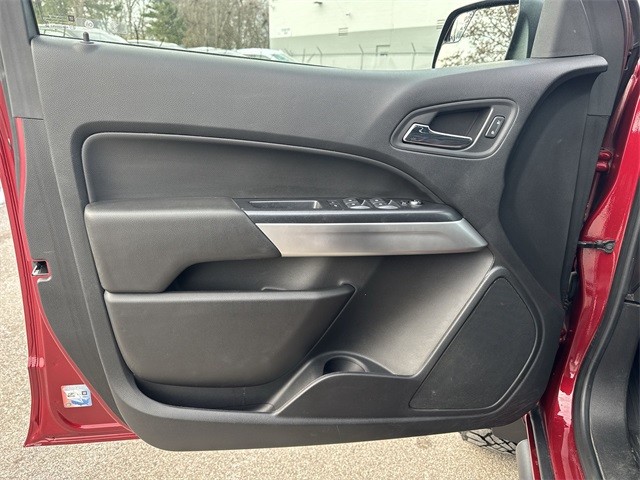 Chevrolet Colorado Vehicle Full-screen Gallery Image 25