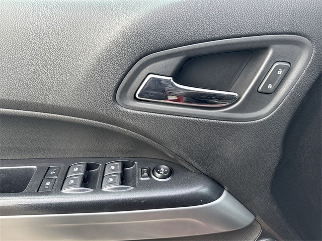 Chevrolet Colorado Vehicle Full-screen Gallery Image 26