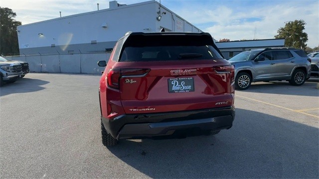 GMC Terrain Vehicle Full-screen Gallery Image 07