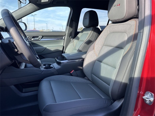 GMC Terrain Vehicle Full-screen Gallery Image 11