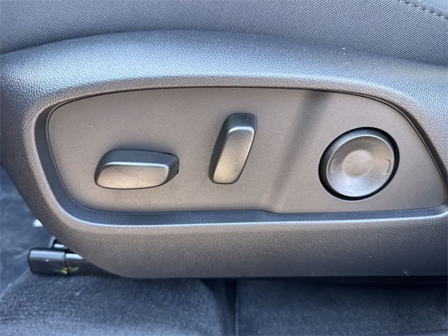 GMC Terrain Vehicle Full-screen Gallery Image 12