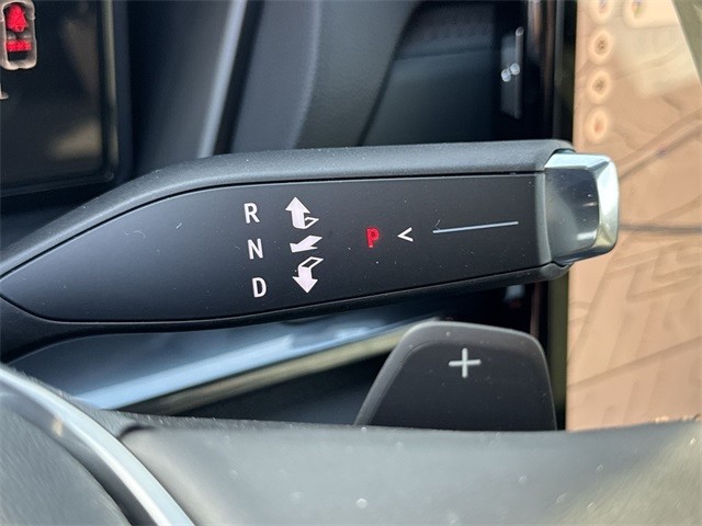 GMC Terrain Vehicle Full-screen Gallery Image 20