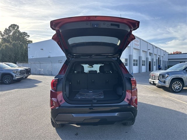 GMC Terrain Vehicle Full-screen Gallery Image 23