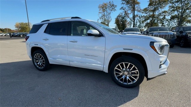 GMC Terrain Vehicle Full-screen Gallery Image 02