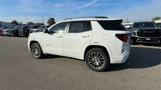 GMC Terrain Vehicle Full-screen Gallery Image 06