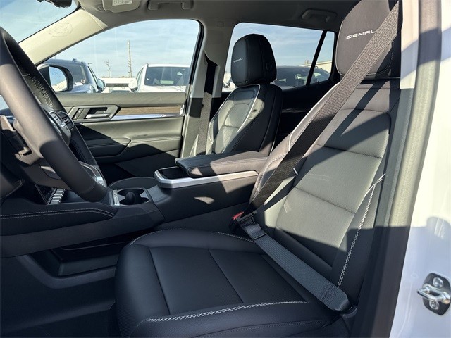 GMC Terrain Vehicle Full-screen Gallery Image 11