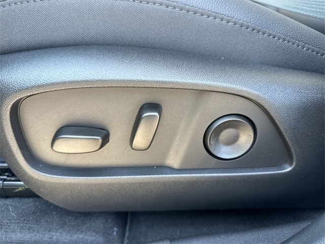 GMC Terrain Vehicle Full-screen Gallery Image 12