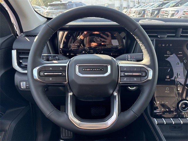 GMC Terrain Vehicle Full-screen Gallery Image 14