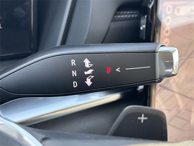 GMC Terrain Vehicle Full-screen Gallery Image 20