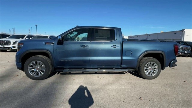 GMC Sierra 1500 Vehicle Full-screen Gallery Image 05