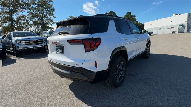 GMC Terrain Vehicle Full-screen Gallery Image 08