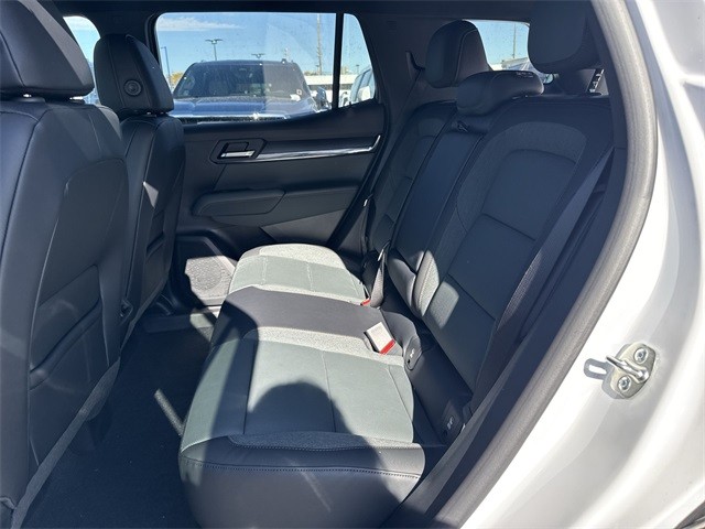 GMC Terrain Vehicle Full-screen Gallery Image 22