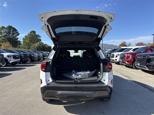 GMC Terrain Vehicle Full-screen Gallery Image 23