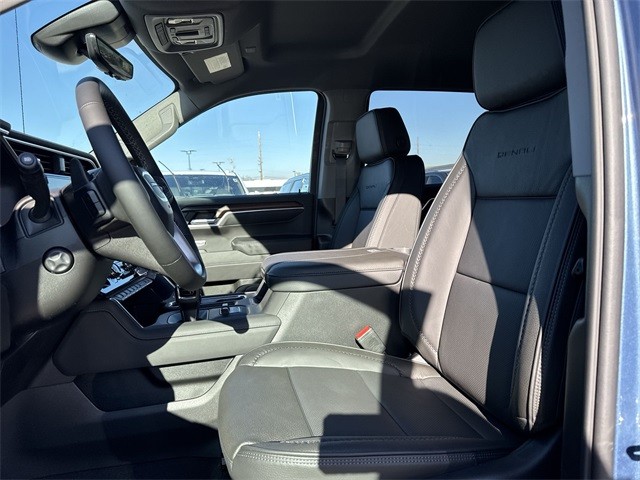 GMC Sierra 1500 Vehicle Full-screen Gallery Image 11