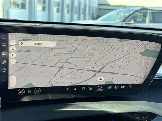 Buick Enclave Vehicle Full-screen Gallery Image 18