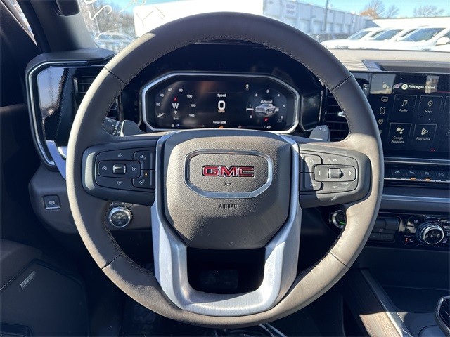 GMC Sierra 1500 Vehicle Full-screen Gallery Image 14