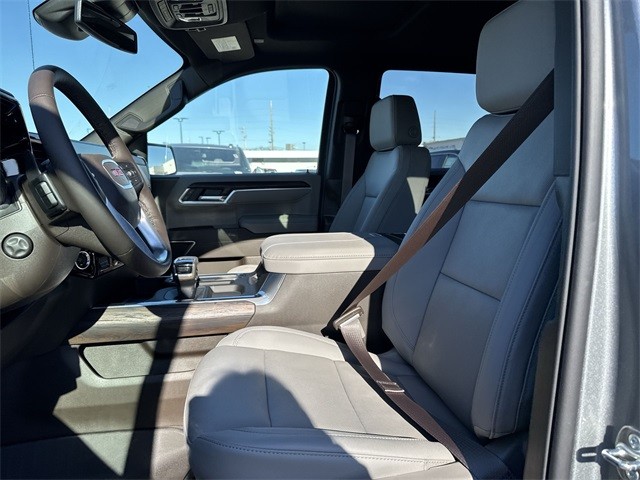 GMC Sierra 1500 Vehicle Full-screen Gallery Image 11