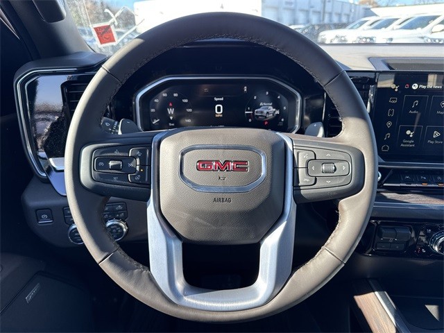 GMC Sierra 1500 Vehicle Full-screen Gallery Image 14