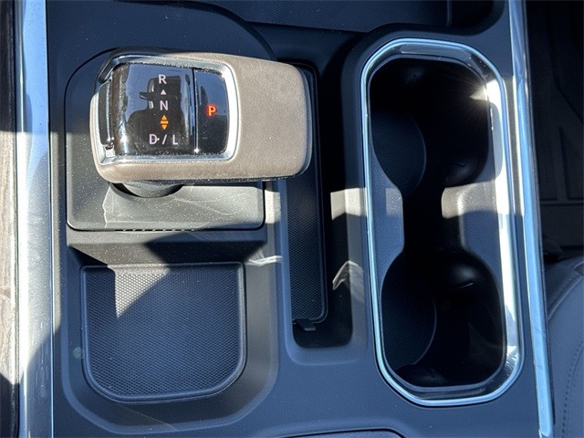 GMC Sierra 1500 Vehicle Full-screen Gallery Image 20