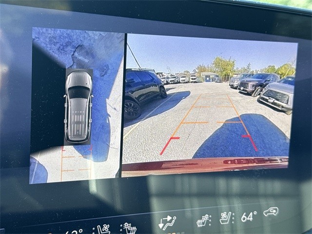 Buick Enclave Vehicle Full-screen Gallery Image 17