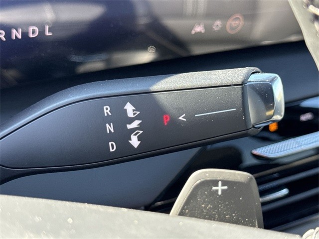 Buick Enclave Vehicle Full-screen Gallery Image 20