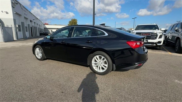 Chevrolet Malibu Vehicle Full-screen Gallery Image 06
