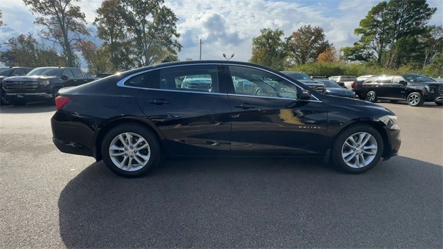 Chevrolet Malibu Vehicle Full-screen Gallery Image 09