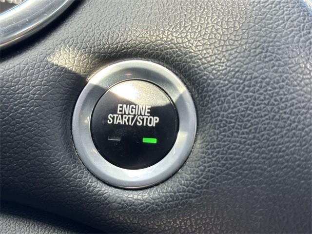 Chevrolet Malibu Vehicle Full-screen Gallery Image 16