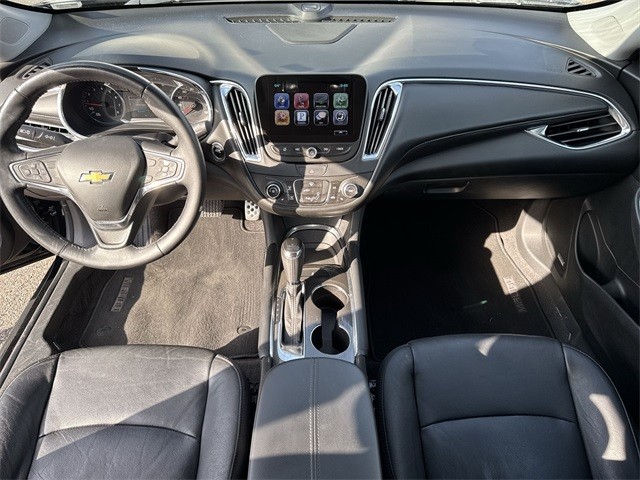 Chevrolet Malibu Vehicle Full-screen Gallery Image 19