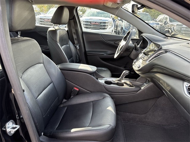 Chevrolet Malibu Vehicle Full-screen Gallery Image 27