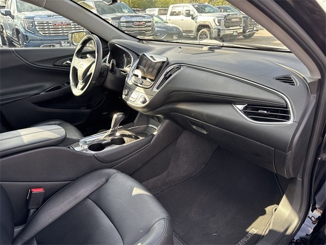 Chevrolet Malibu Vehicle Full-screen Gallery Image 28