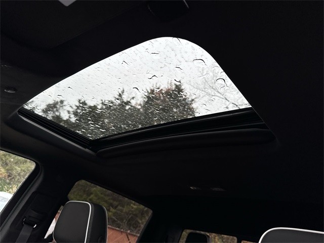 GMC Sierra 1500 Vehicle Full-screen Gallery Image 22