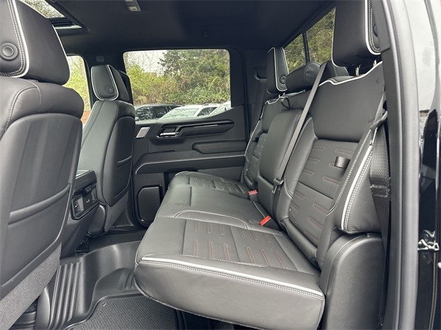 GMC Sierra 1500 Vehicle Full-screen Gallery Image 23