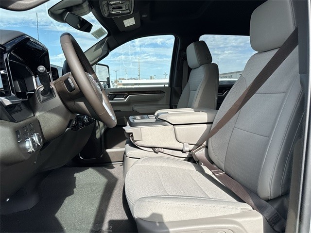 GMC Sierra 2500HD Vehicle Full-screen Gallery Image 11