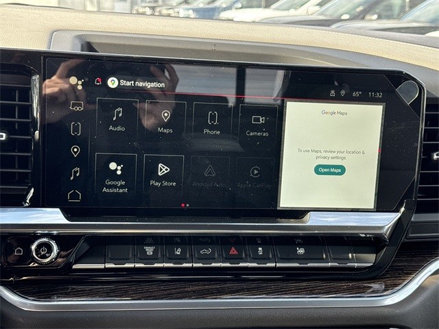 GMC Sierra 2500HD Vehicle Full-screen Gallery Image 16